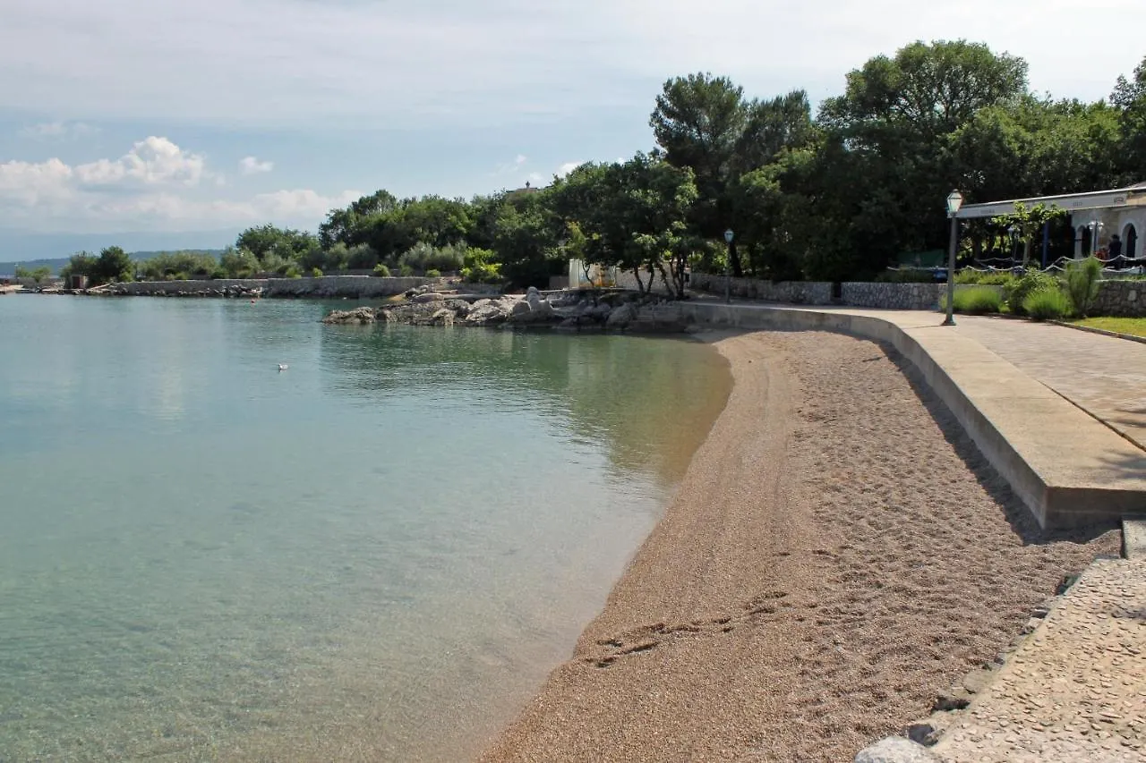 Family Friendly Apartments With A Swimming Pool Vantacici, Krk - 19303 Malinska