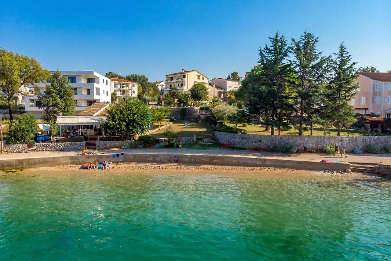 Family Friendly Apartments With A Swimming Pool Vantacici, Krk - 19303 Malinska