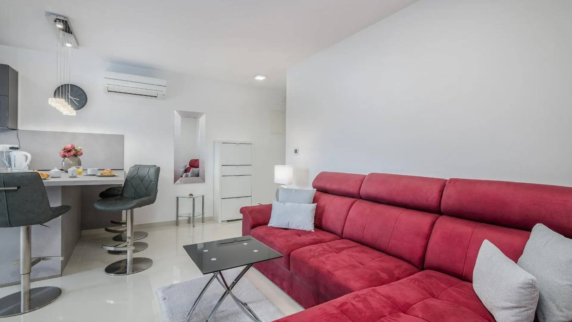 Family Friendly Apartments With A Swimming Pool Vantacici, Krk - 19303 Malinska 0*,  Croatia